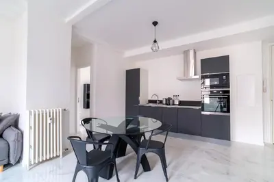 Cuisine ou kitchenette dans l'établissement VILLA J