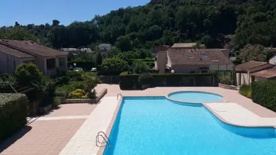 Piscine de l'établissement Résidence Cap Azur Appartement 209 ou située à proximité