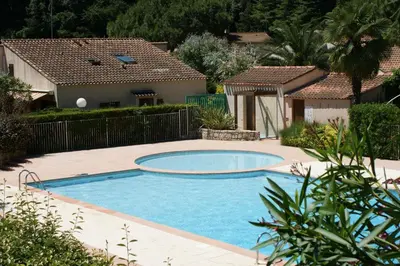 Piscine de l'établissement Résidence Cap Azur Appartement 209 ou située à proximité