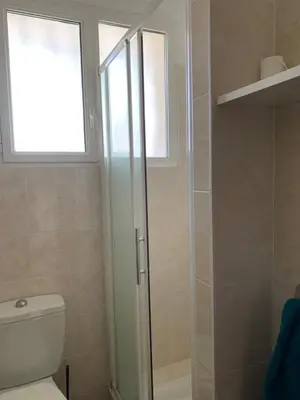 Salle de bains dans l'établissement Cap d Antibes, Salis beach , 2 bedrooms , free parking