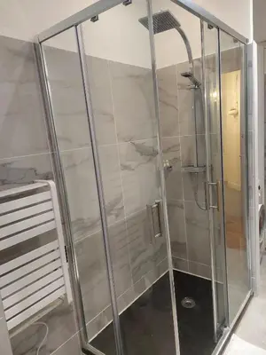 Salle de bains dans l'établissement Appartement Bellarosa