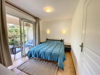 Un ou plusieurs lits dans un hébergement de l'établissement L'orangeraie du Cap d'Antibes