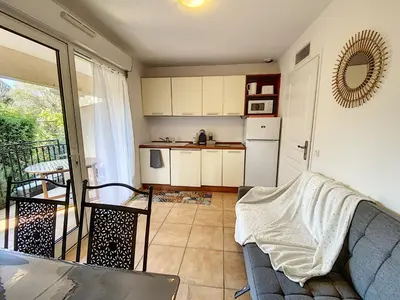 Cuisine ou kitchenette dans l'établissement L'orangeraie du Cap d'Antibes