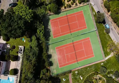 Tennis ou squash au sein de l'appartement ou à proximité