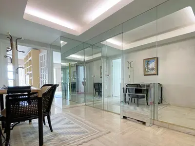 Plan de l'établissement 2 bedroom apartment with parking 3 mins from La Croisette beach