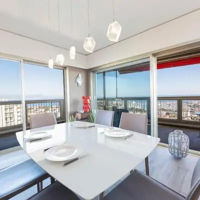 Le Chambord Stylish 2-bedroom apartment with breathtaking view in Antibes!