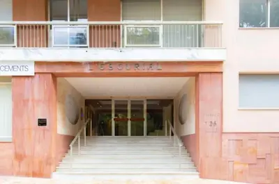 Façade ou entrée de l'établissement ESCURIAL Bel appart rénové proche Croisette et plage