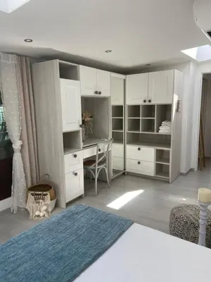 Cuisine ou kitchenette dans l'établissement Cap d'Antibes 50m from the beach 3 bedrooms/Pool