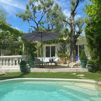 Cap d'Antibes 50m from the beach 3 bedrooms/Pool