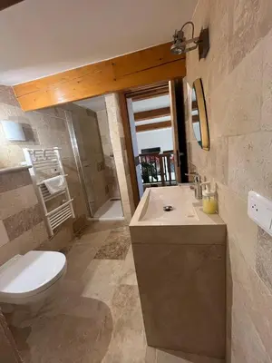 Salle de bains dans l'établissement Les Villas du Parc