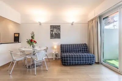 Coin salon dans l'établissement Appart 1 pièce pointe de la Croisette à cannes