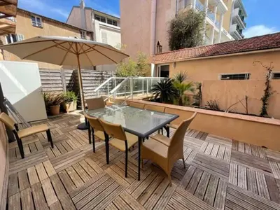 Balcon ou terrasse dans l'établissement La Fontaine