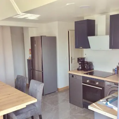 Cuisine ou kitchenette dans l'établissement bienvenue chez Alain et Marie