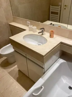 Salle de bains dans l'établissement Chez Babette