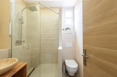 Salle de bains dans l'établissement Cozy apartment Juan-Les-Pins - 300m Beach