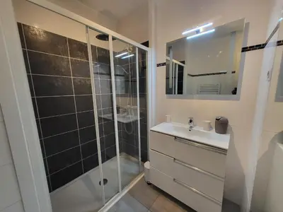 Salle de bains dans l'établissement LE COLOMBIER STUDIO