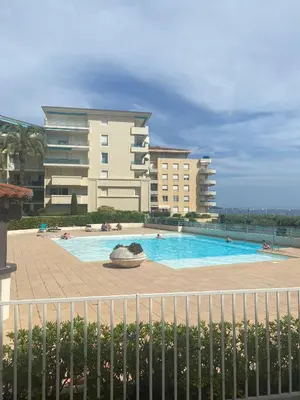 Piscine de l'établissement GLORIADALI’ ou située à proximité
