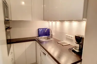 Cuisine ou kitchenette dans l'établissement HENRI CAMILLE REAL ESTATE - Rouaze 2 -Studio à 50m center