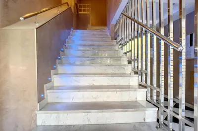 Plan de l'établissement HENRI CAMILLE REAL ESTATE - Rouaze 2 -Studio à 50m center