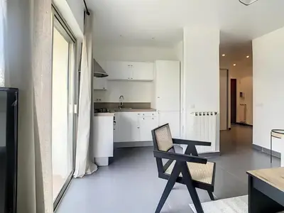 Cuisine ou kitchenette dans l'établissement Superbe Appartement 2p avec place de parking