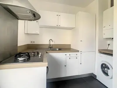 Cuisine ou kitchenette dans l'établissement Superbe Appartement 2p avec place de parking
