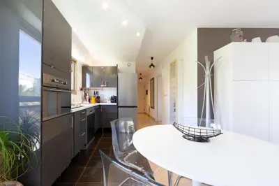 Cuisine ou kitchenette dans l'établissement Ideal congress and vacation LIVE IN VILLA PARADOR