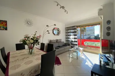 Coin salon dans l'établissement 2 rooms facing south 300m from the Croisette LIVE IN LE BOSQUET