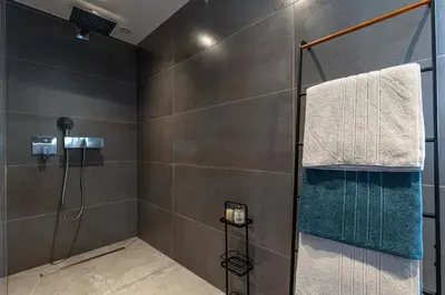 Salle de bains dans l'établissement LUXURIOUS PENTHOUSE ROOFTOP MARTINEZ CROISETTE