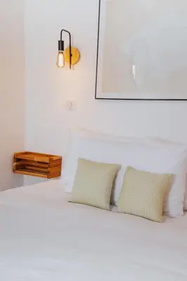 Un ou plusieurs lits dans un hébergement de l'établissement Perfect family-oriented and recently renovated townhouse in the old Antibes