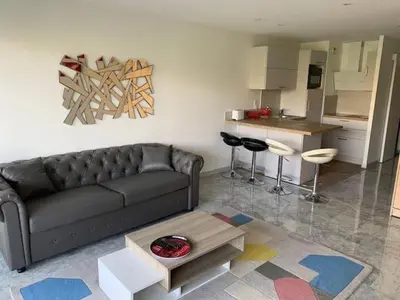 Cuisine ou kitchenette dans l'établissement Studio Résidence Le Tanit