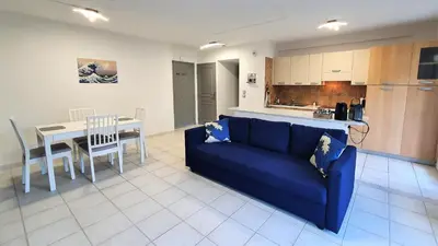 Cuisine ou kitchenette dans l'établissement L'Atalante, 2 pièces 47m2 rénové résidence piscine