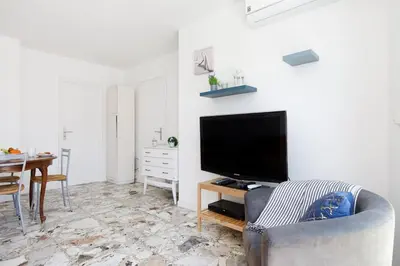 Télévision ou salle de divertissement dans l'établissement Chez Fabio