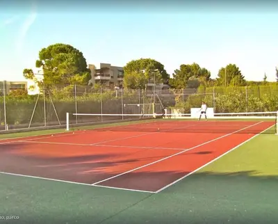 Tennis ou squash au sein de l'appartement ou à proximité