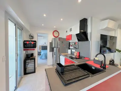 Cuisine ou kitchenette dans l'établissement Maryline by Welcome to Cannes