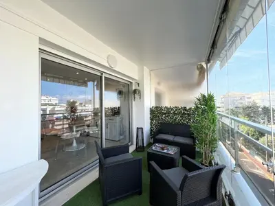 Coin salon dans l'établissement Maryline by Welcome to Cannes