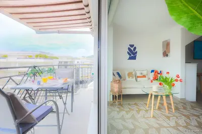 Balcon ou terrasse dans l'établissement LOFT CROISETTE VUE Mer