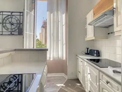 Cuisine ou kitchenette dans l'établissement 2 Bedroom luxury flat Cannes Center La Croisette