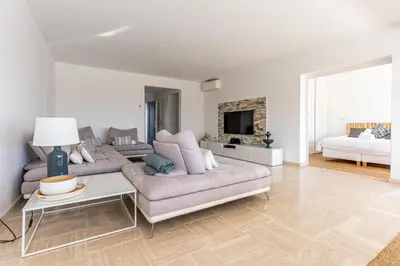 Coin salon dans l'établissement Grand 4 pièces 6 personnes fabuleuse vue mer clim garage