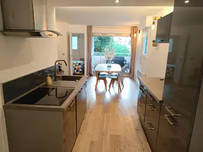 Cuisine ou kitchenette dans l'établissement Appartement 4 personnes avec piscine, tennis, proche de la mer