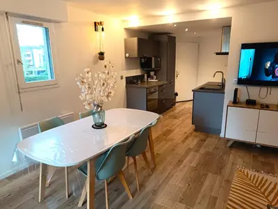 Cuisine ou kitchenette dans l'établissement Appartement 4 personnes avec piscine, tennis, proche de la mer