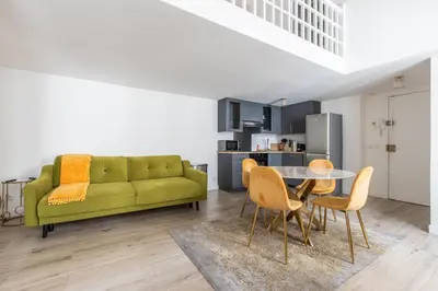 Cuisine ou kitchenette dans l'établissement LB Vacation Rentals I Duplex Commandant Andre 65m2 I Casa d'Azur