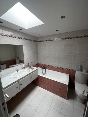 Salle de bains dans l'établissement Top-of-range appartment of 90m2 & 20m2 of sunny terrace, 2min from sea