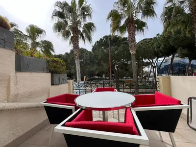 Plan de l'établissement Appartement sur la Pinède à Juan les pins