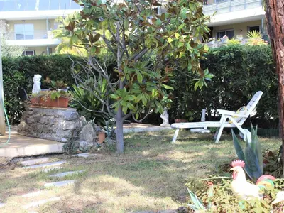 Jardin de l'établissement Studio en RDJ avec jardin, plage à 3m, clim et parking, Villeneuve-Loubet - FR-1-252A-74