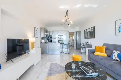 Cuisine ou kitchenette dans l'établissement RARE ! Superbe 3 pièces avec jardin face à la mer
