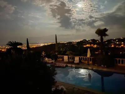 Piscine de l'établissement Sea View Villa with Pool ou située à proximité