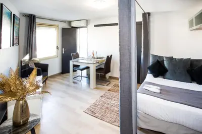 Coin salon dans l'établissement Cannes Studio Centre GAMBETTA