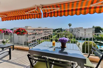 Balcon ou terrasse dans l'établissement Happyfew Les Oliviers Antibes