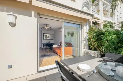 Balcon ou terrasse dans l'établissement Idéal famille Appartement tout confort dans résidence avec piscine !