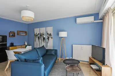 Coin salon dans l'établissement Superbe appartement avec terrasse et parking - Antibes - Welkeys